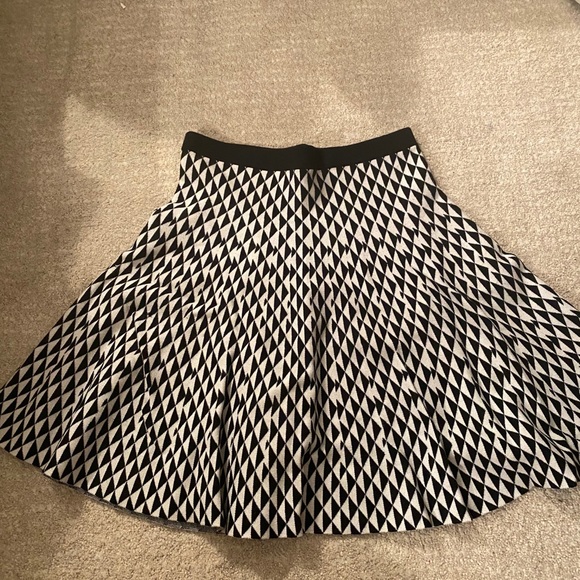 Skirt - Picture 1 of 1